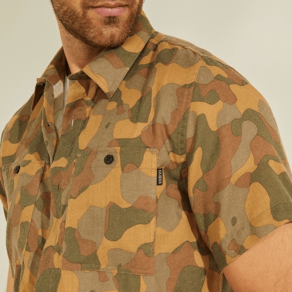 New GUESS Ss Crafted Camo Woven Shirt P80S Multicolor SZ L - Picture 5 of 5